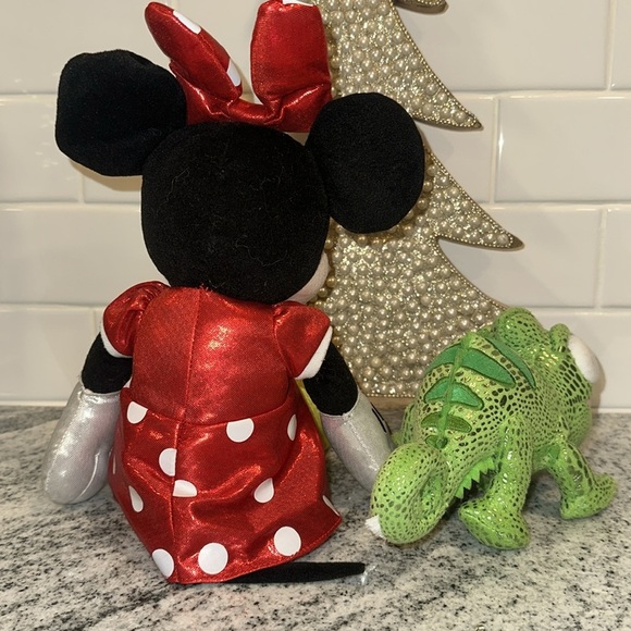 Minnie Mouse and Pascal - Picture 3 of 3
